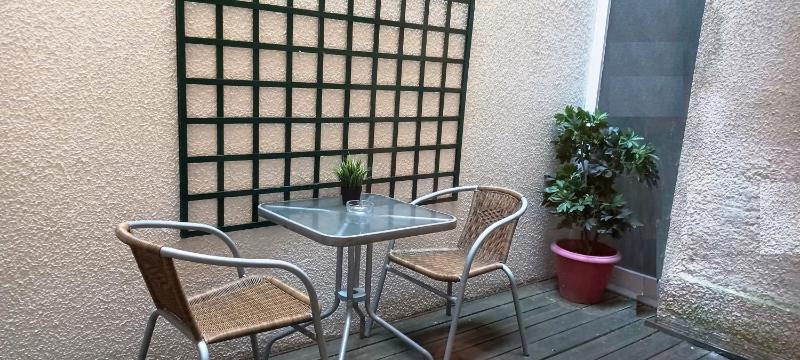 Studio Coeur de Bordeaux Terrasse Wifi gratuit - image 1