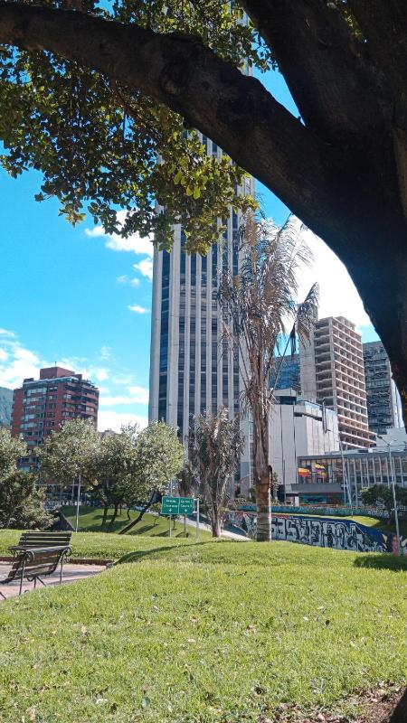 Excelente ubicación! Centro Internacional Bogotá - image 6