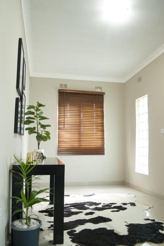 Katongo House a spacious and comfortable home in the heart of Roma Lusaka - image 15