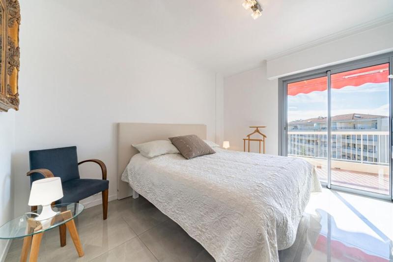 Brand new 2 bedrooms heart of Cannes - image 30