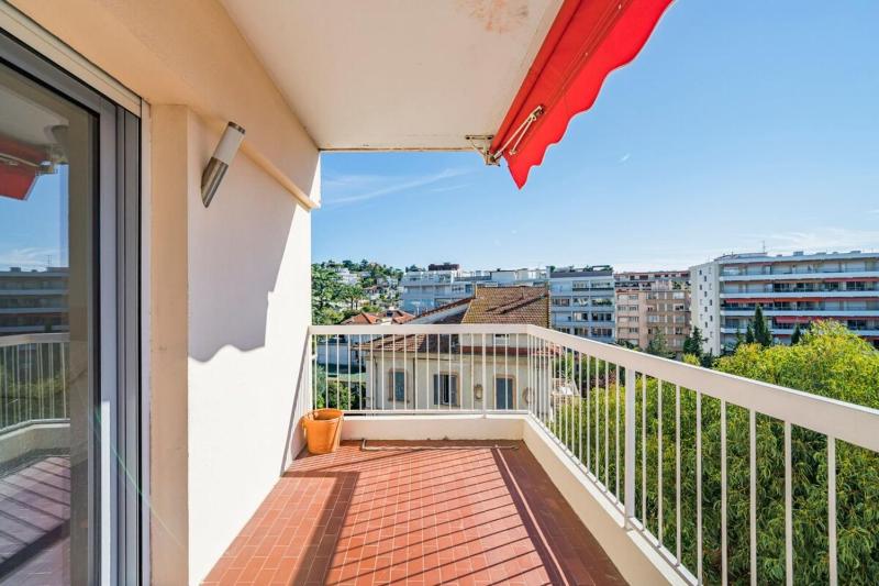 Brand new 2 bedrooms heart of Cannes - image 11