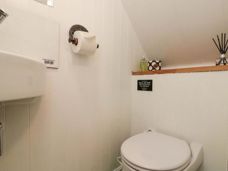 Saints Cottage - image 20