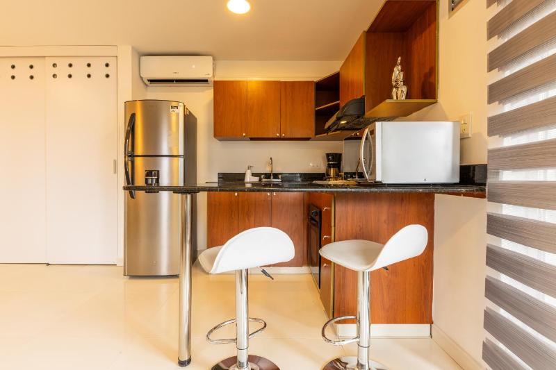 Central Fast WiFi AC and Poblado Views - image 10