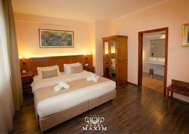 Hotel Maxim - image 19