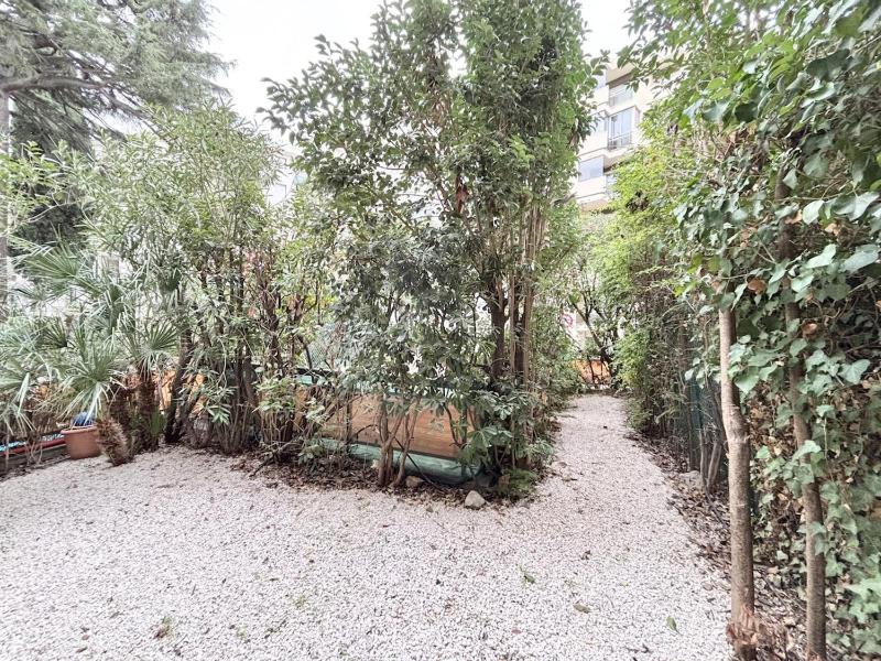 Cannes one bedroom apartment - 8D1 - image 2