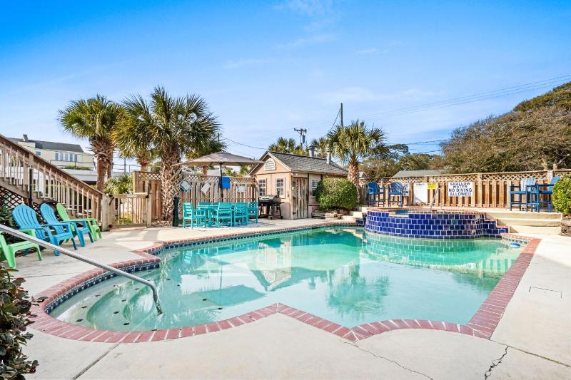 Coastin Time 8 BR 6BA Private Heated Pool & Hot Tub - image 50