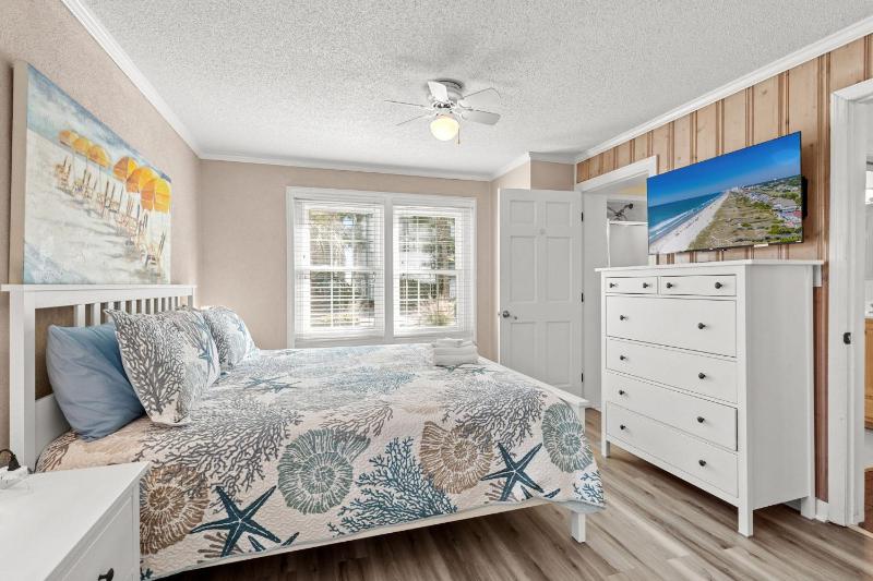 Coastin Time 8 BR 6BA Private Heated Pool & Hot Tub - image 16