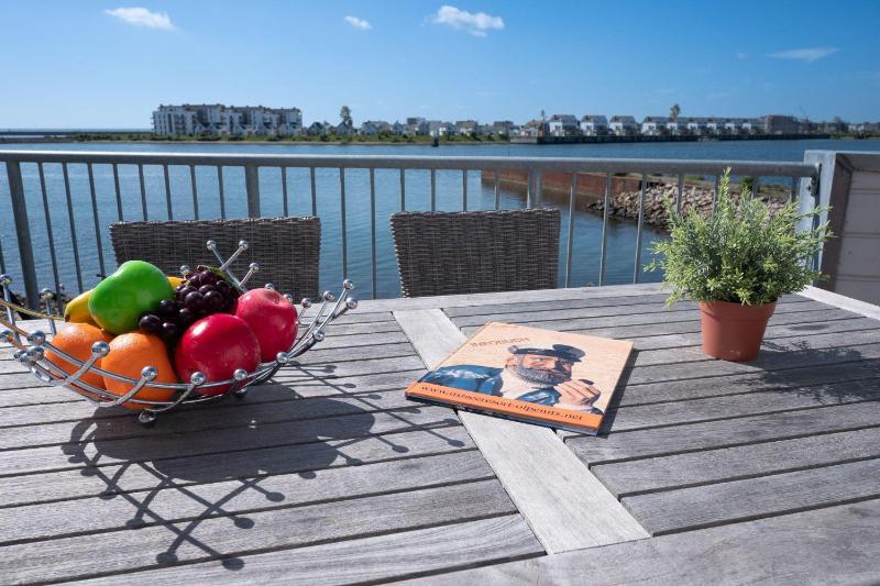 Maisonette-Fewo-Ostseeflair-by-Seeblick-Ferien-ORO-erste-Wasserreihe-E-Saeule - image 10