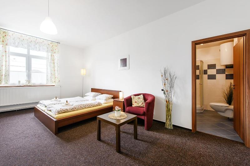 Double Room with Private Bathroom image 2