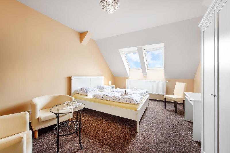 Double Room with Private Bathroom image 4