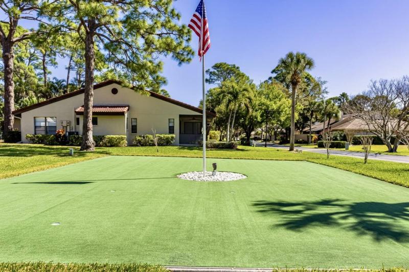 Yellow Pine Duplex Close to Pool & Tennis - image 18