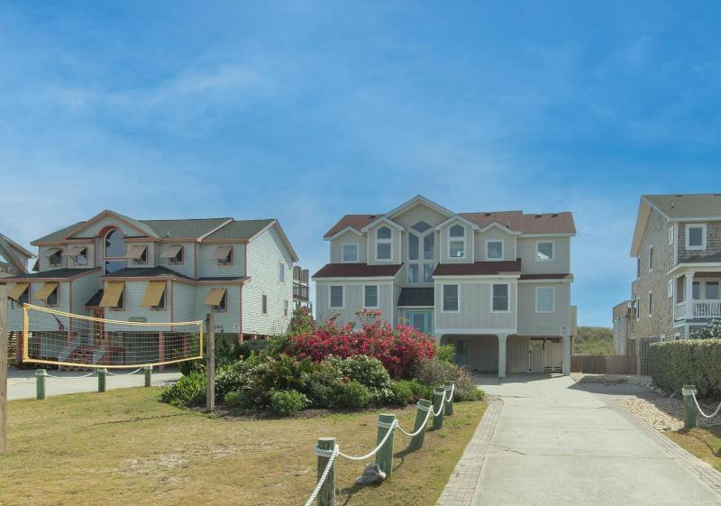 Still Salty - Nags Head MP 11 Oceanfront Ocean View Pool Tiki Bar Hot Tub Pets OK Flex Stays - image 22