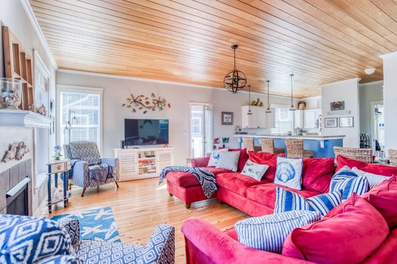 Gigis Beach House - image 42