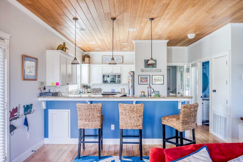 Gigis Beach House - image 13
