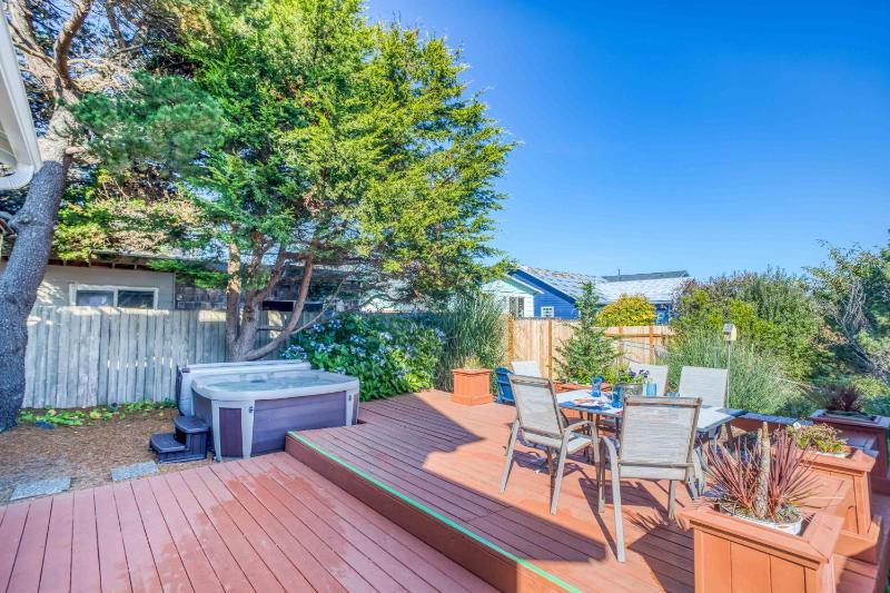Gigis Beach House - image 29