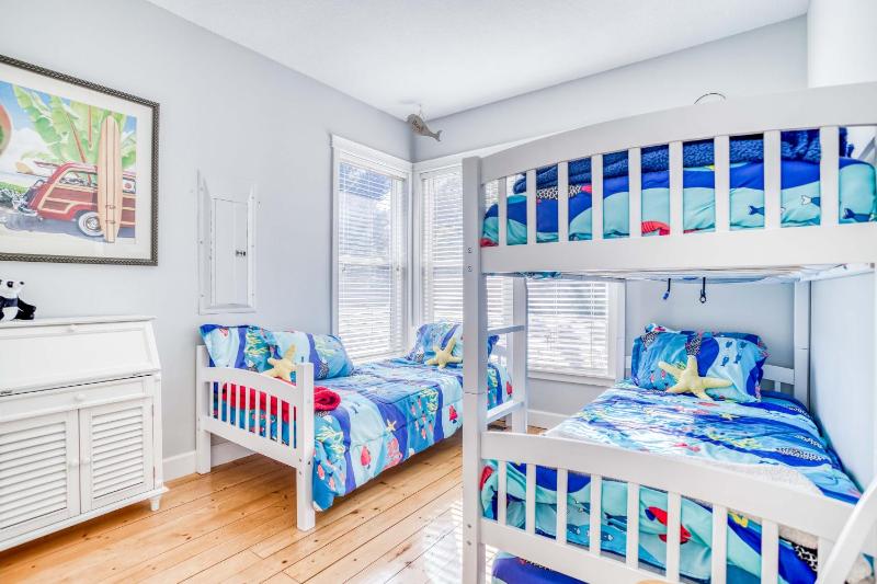 Gigis Beach House - image 41