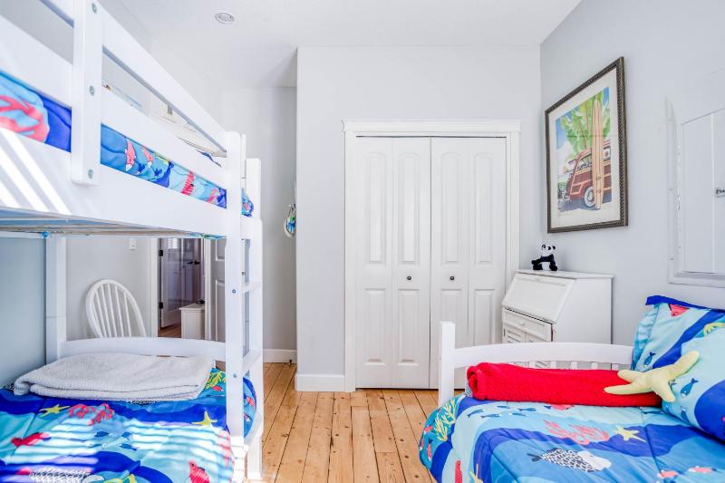 Gigis Beach House - image 30