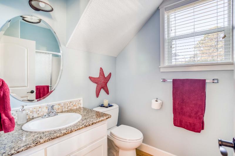 Gigis Beach House - image 20