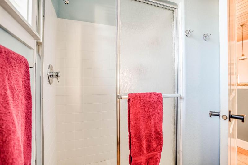Gigis Beach House - image 11