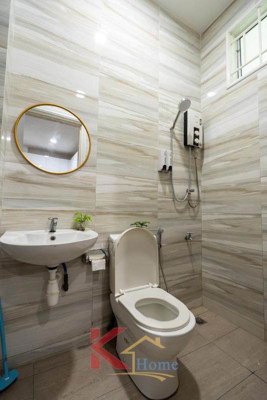 Cozy Retreat Home 3-Storey Landed-5R4B-16 Pax-City KK - image 7