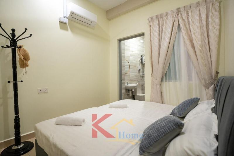 Cozy Retreat Home 3-Storey Landed-5R4B-16 Pax-City KK - image 11