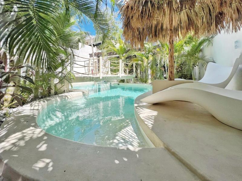 Villa Oasis Heated Private Pool Daily Housekeeping Prime location - image 43