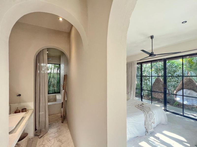 Villa Oasis Heated Private Pool Daily Housekeeping Prime location - image 41