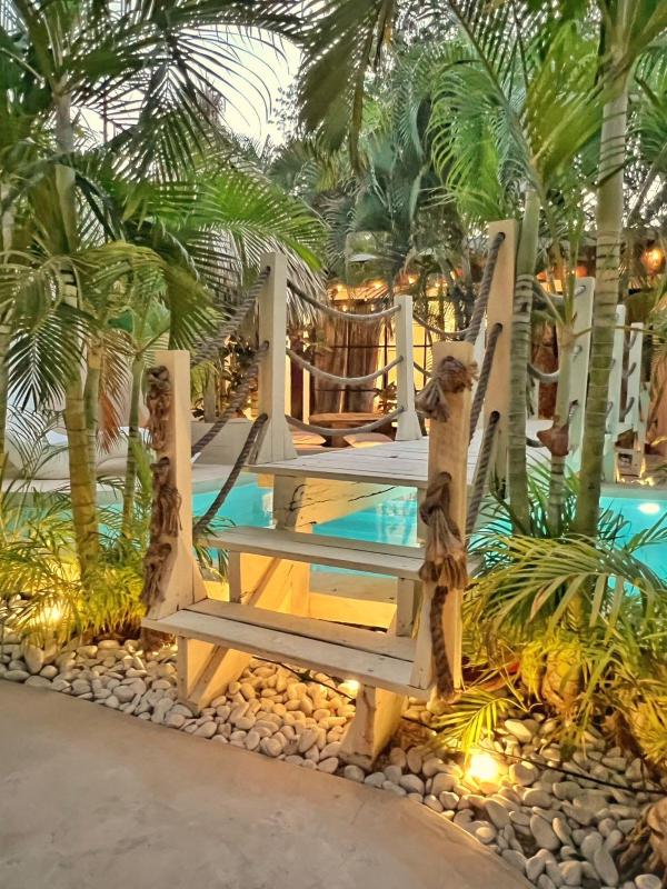 Villa Oasis Heated Private Pool Daily Housekeeping Prime location - image 29
