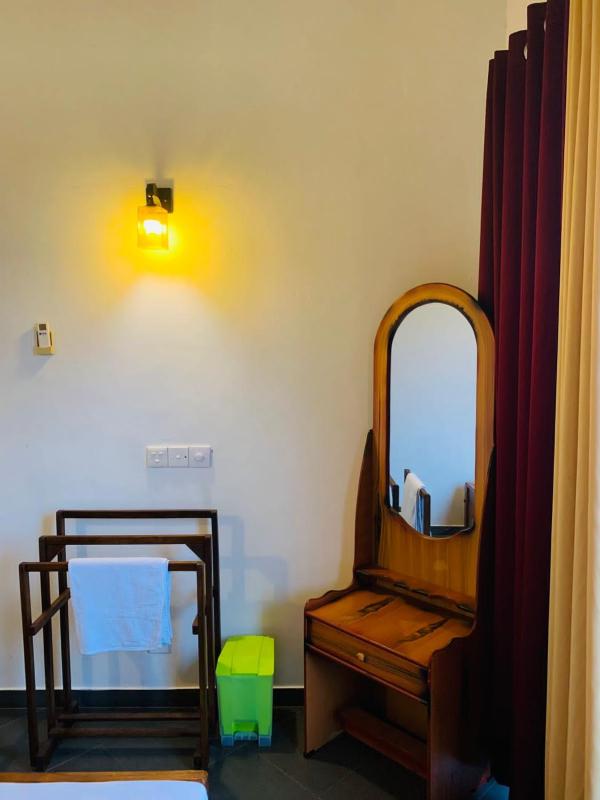Hotel Surmount - image 12