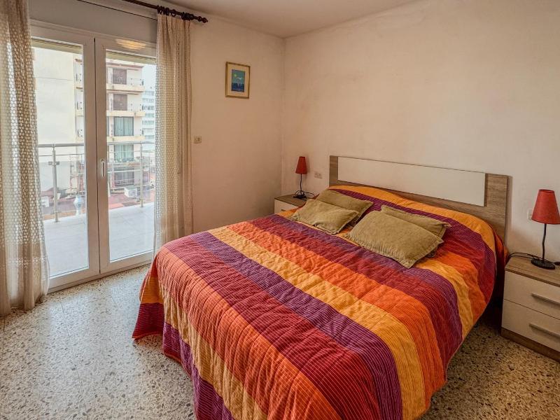 Immo Badia Roses FRONT MER 28 - image 11