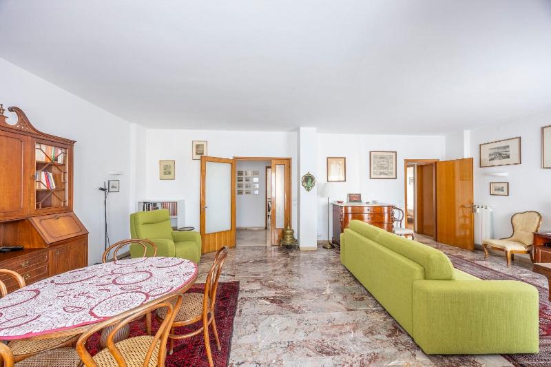 Italian Experience-Mestrina Apartment - image 1