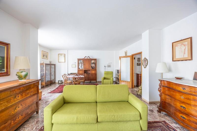 Italian Experience-Mestrina Apartment - image 9