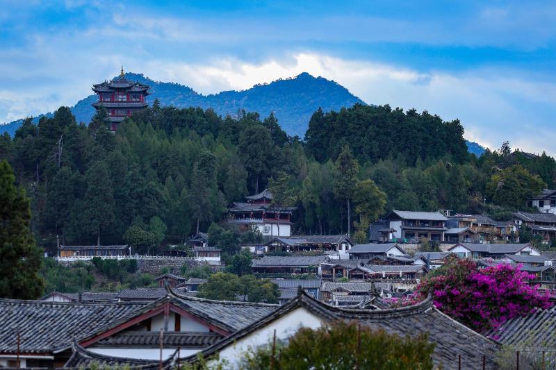 The Panorama Designer Villa & Cafe - Chinese Naxi Style Courtyard - Complimentary Airport Pick-up for 3 Nights & Tailor-Made Tours - image 26