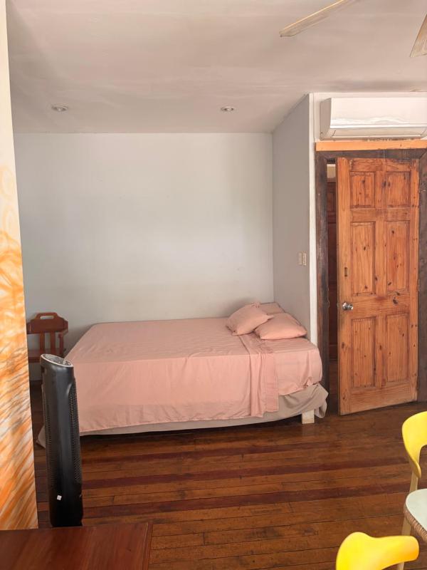 Beautiful Second Story Apartment 202 Next to Playa Flamingo - image 14