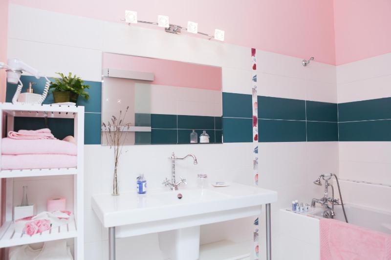 Double Room with Private Bathroom image 2