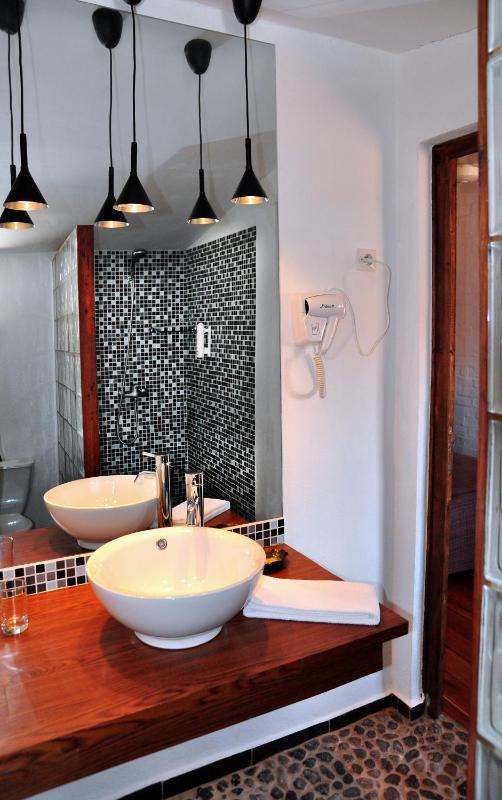 Rova Hotel - image 5
