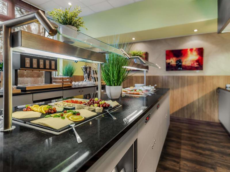 Mercure Hotel Hamburg am Volkspark - image 7