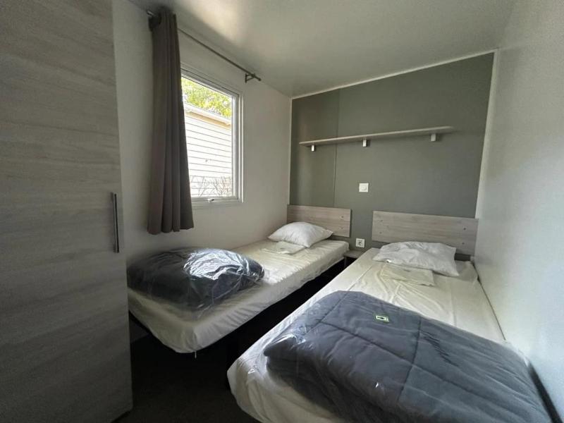 ZEcamping 4 familial piscine couverte chiens acceptés locatif TV 29m2 - image 37