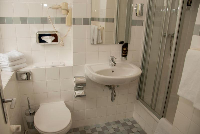 Comfort Triple Room image 2