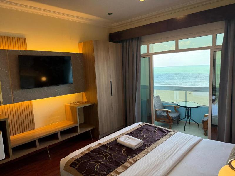 Mermaid Beach Hotel LLC - image 35