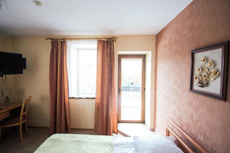 Double Room image 4