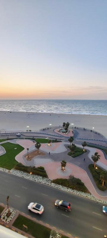Beach view furnished apartment - image 14