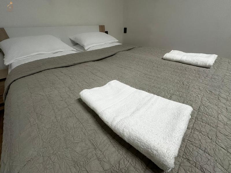 Cozy Old Town Studio - image 14