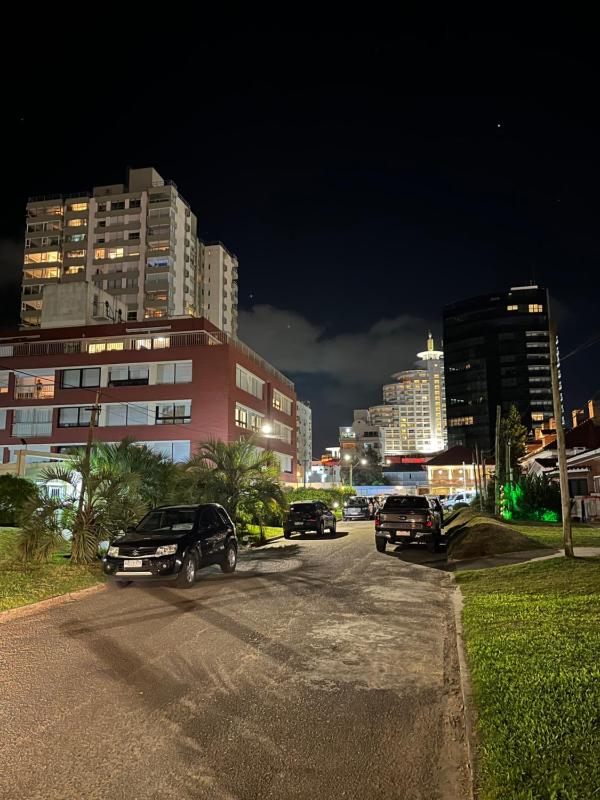 Edificio Carbe Punta del Este - Frente al Mar -parada 2 de la Mansa - image 12