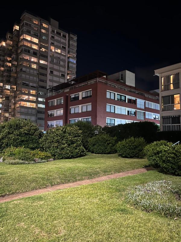Edificio Carbe Punta del Este - Frente al Mar -parada 2 de la Mansa - image 11