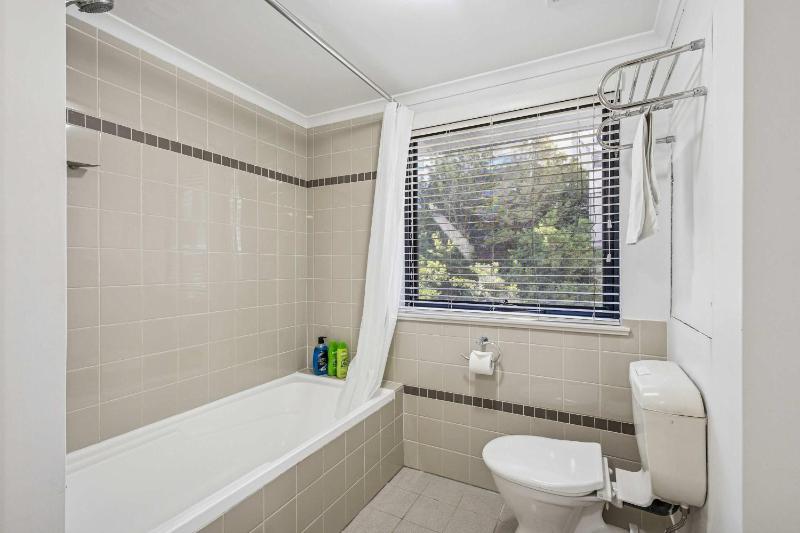 Simple City Accommodation Near CBD - image 3