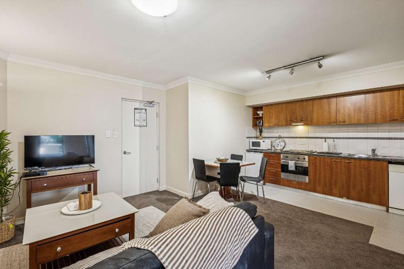 Simple City Accommodation Near CBD - image 11