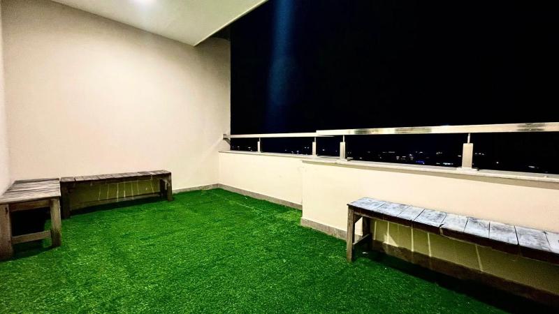 GoldCrest Mall Prestigious Suites with Balcony by SIGNATURE ONE in DHA Lahore - image 2