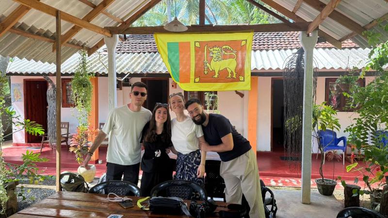 Lake House Home Stay - image 16