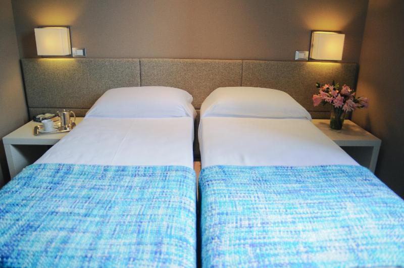 Double or Twin Room image 1